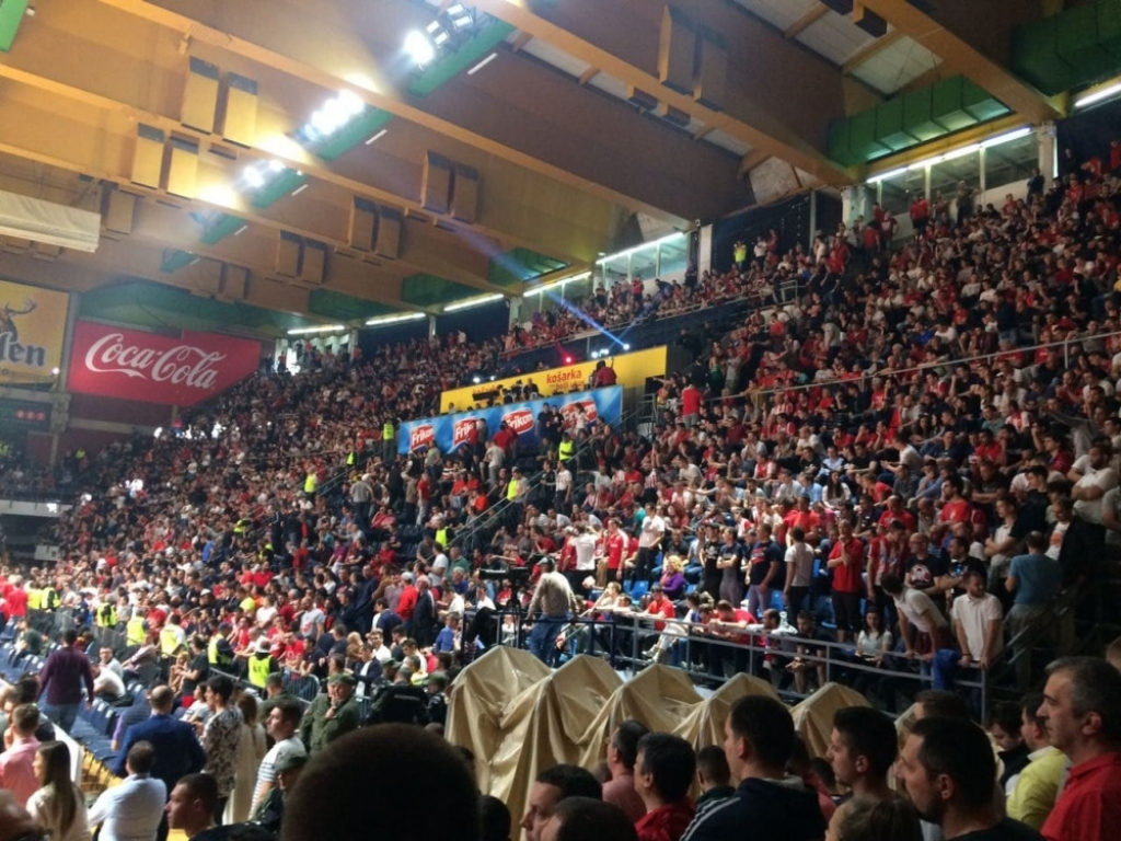 publika, Crvena zvezda - Budućnost