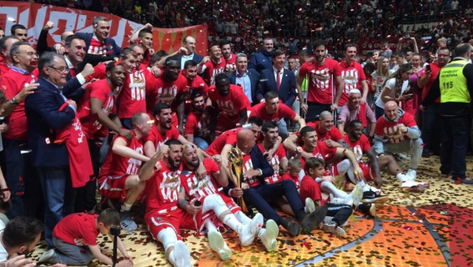 slavlje košarkaša Crvene zvezde