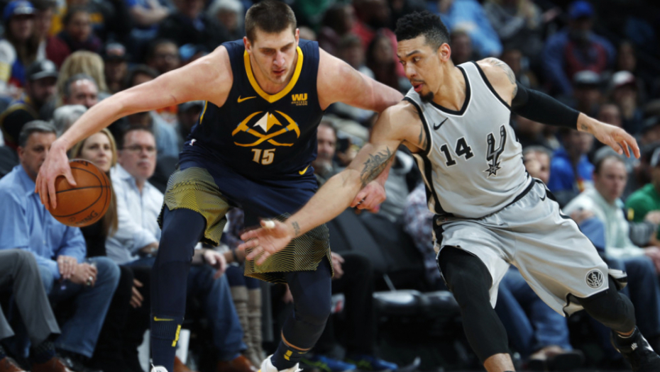 Nikola Jokić protiv San Antonija
