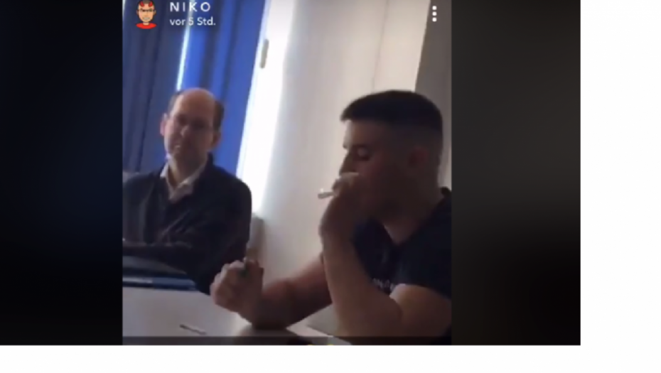 učenik, cigara, škola, skandal