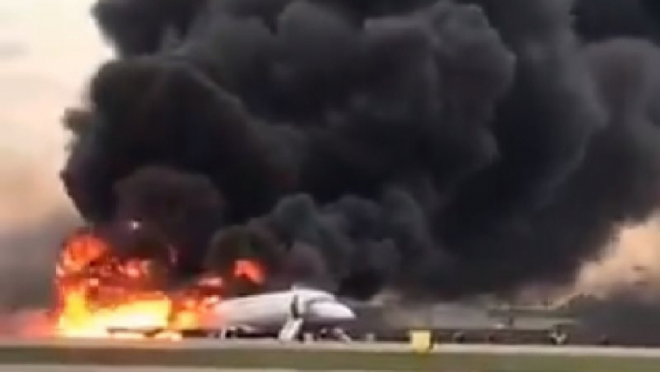 požar, avion, moskva