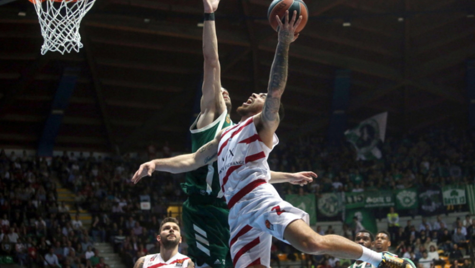 Majk Džejms, košarkaš Armanija