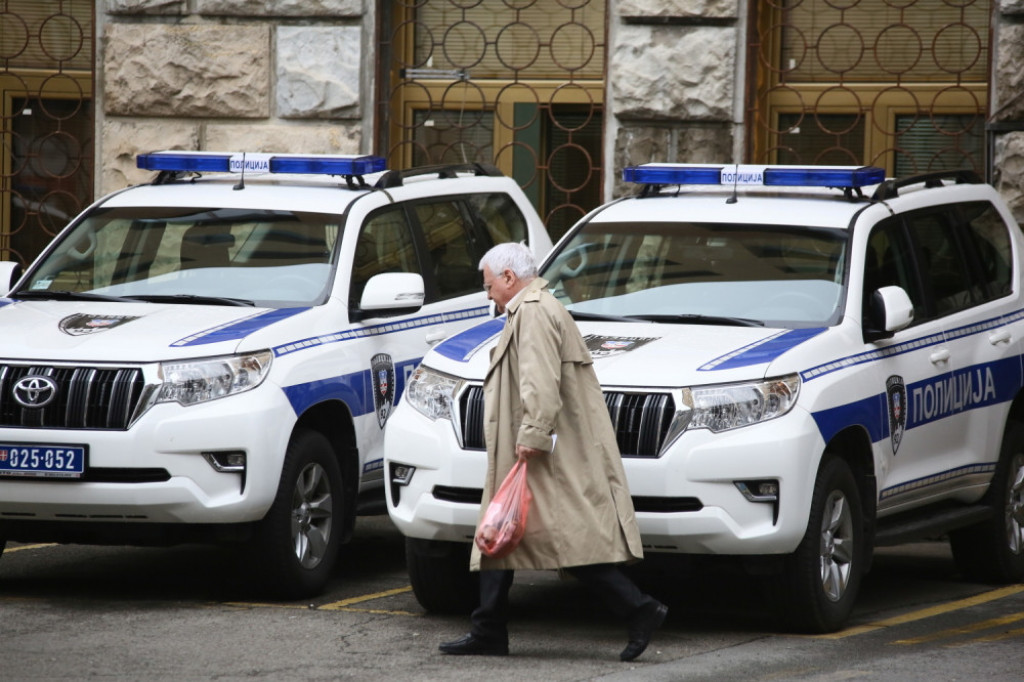 Milojko Pantić izlazi iz policijske stanice