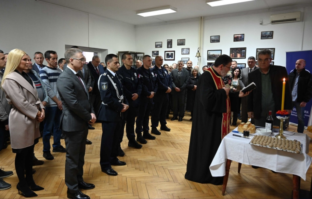 Stefanović posetio Policijsku brigatu