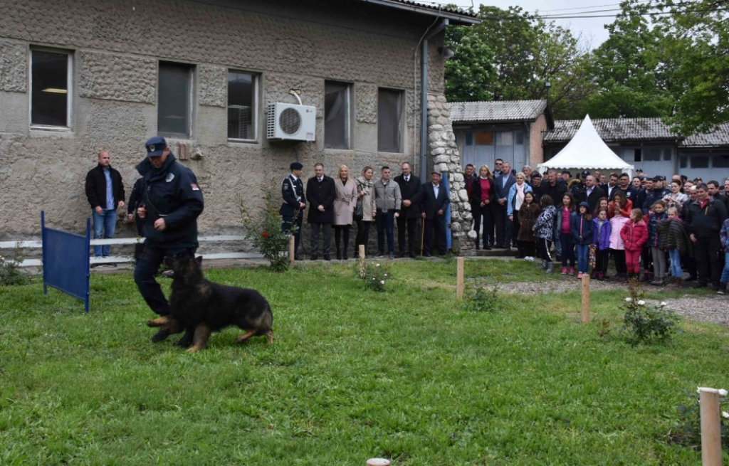 Stefanović posetio Policijsku brigatu