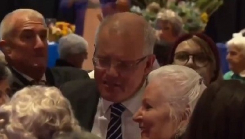 Jajetom na premijera Australije