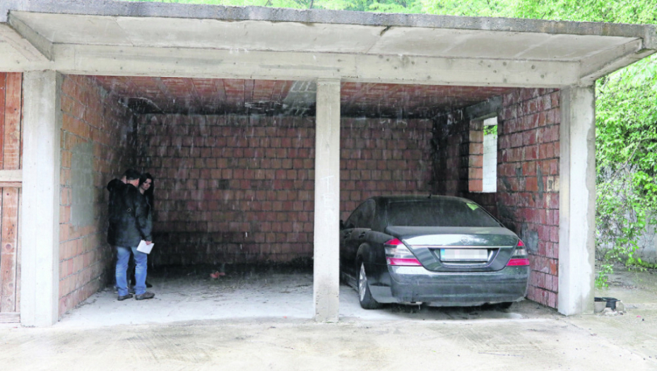 Maja Marijana, zapaljen automobil