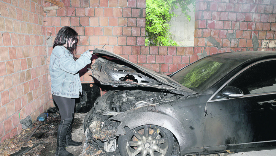 Maja Marijana, zapaljen automobil