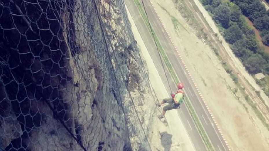 Alpinisti ukrotili Momin kamen