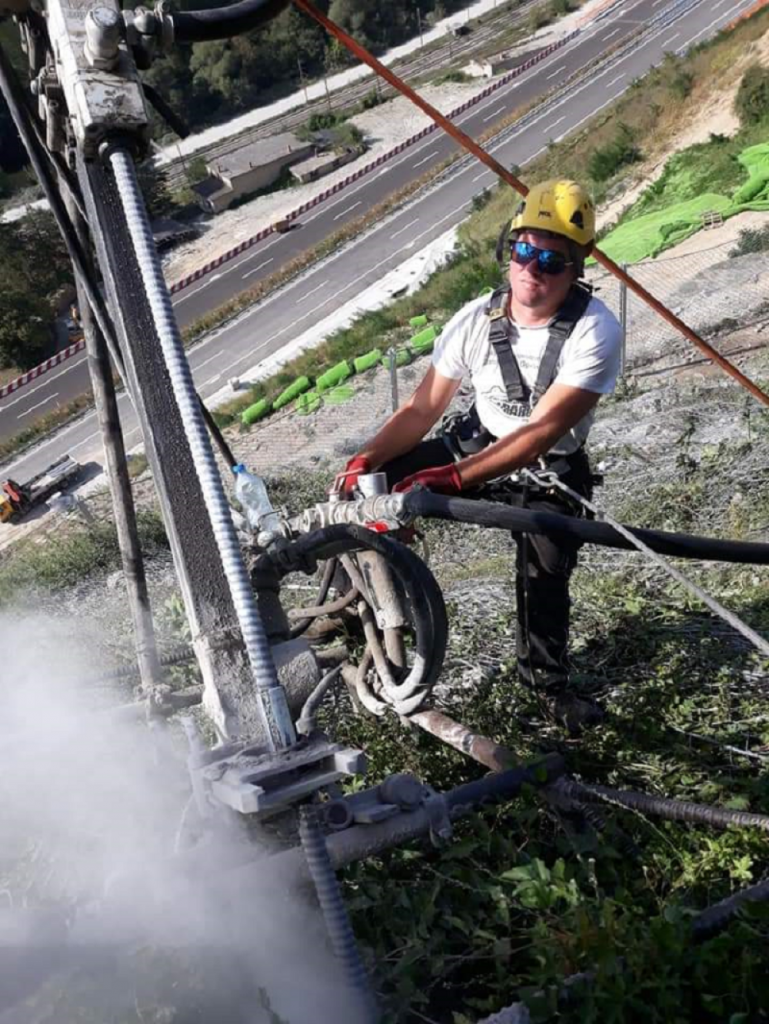 Alpinisti ukrotili Momin kamen