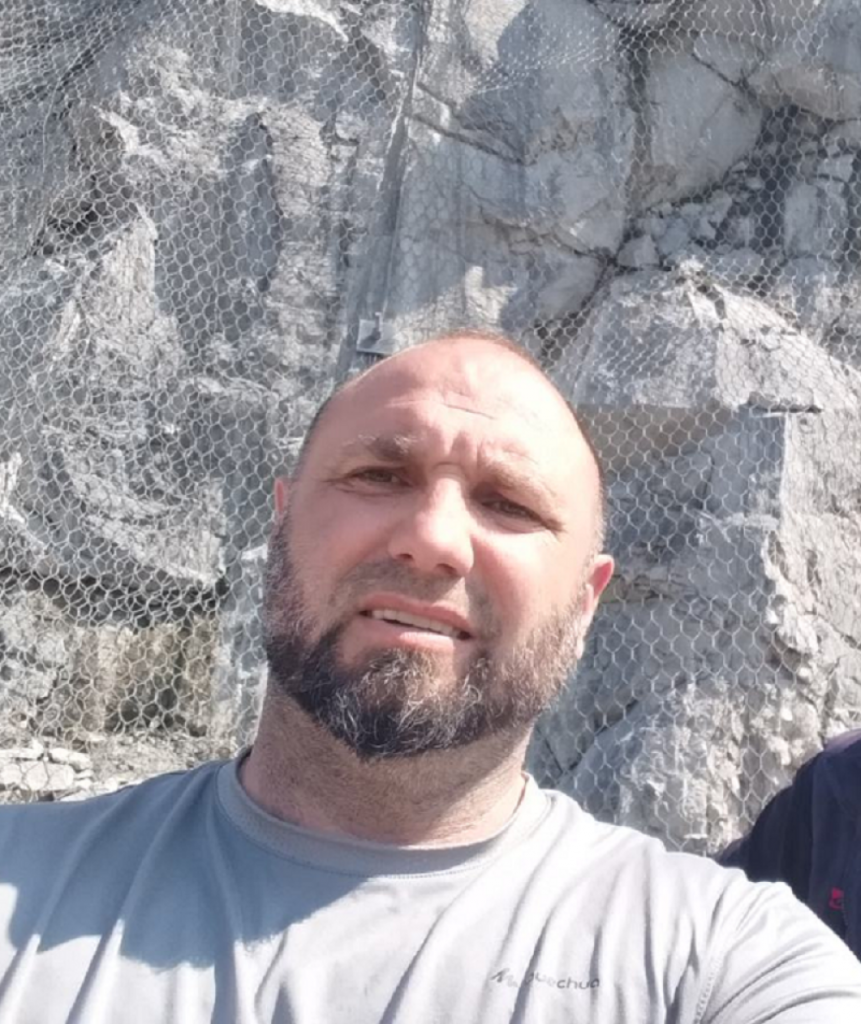 Alpinisti ukrotili Momin kamen