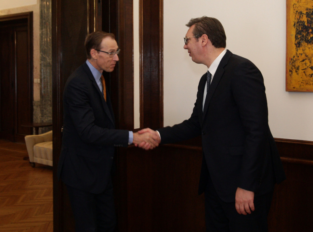 Aleksandar Vučić, Jan Kejs Mortejn