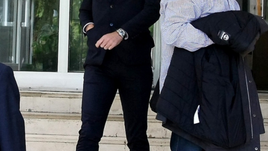 Aleksandar Šotra ćutao o divljanju hamerom