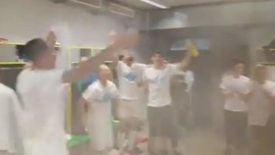 Slavlje fudbalera Rijeke u svlačionici