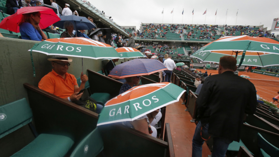 Kiša na Rolan Garosu