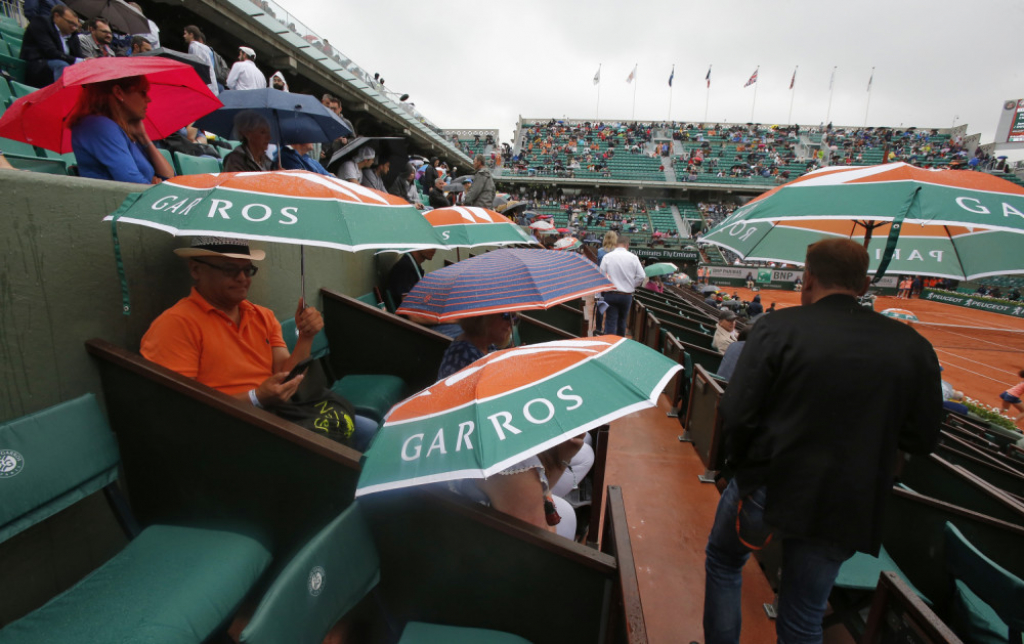 Ki&scaron;a na Rolan Garosu