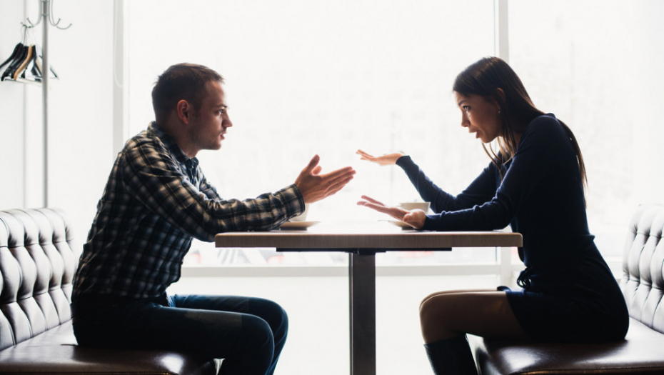 Raskid, prevara, par, svađa