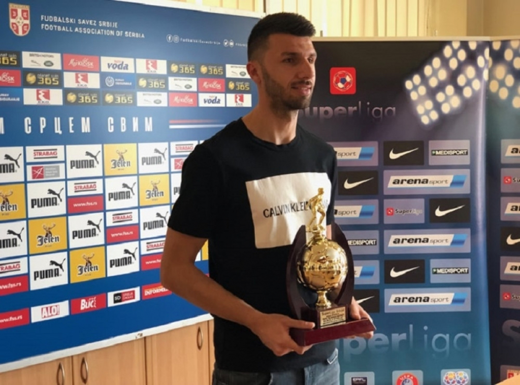 Nermin Haskić sa trofejom Superlige