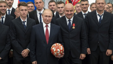Putin i fudbaleri Rusije