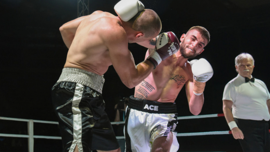 Boks meč Veljko Ražnatović - Petar Mrvalj (Hrvatska)