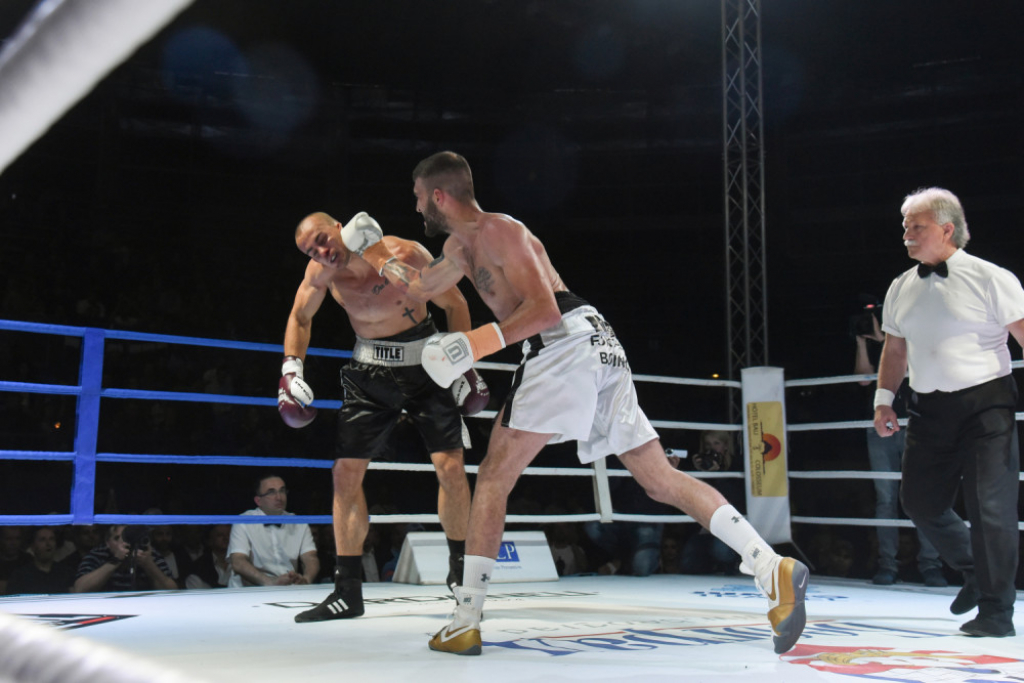 Boks meč Veljko Ražnatović - Petar Mrvalj (Hrvatska)