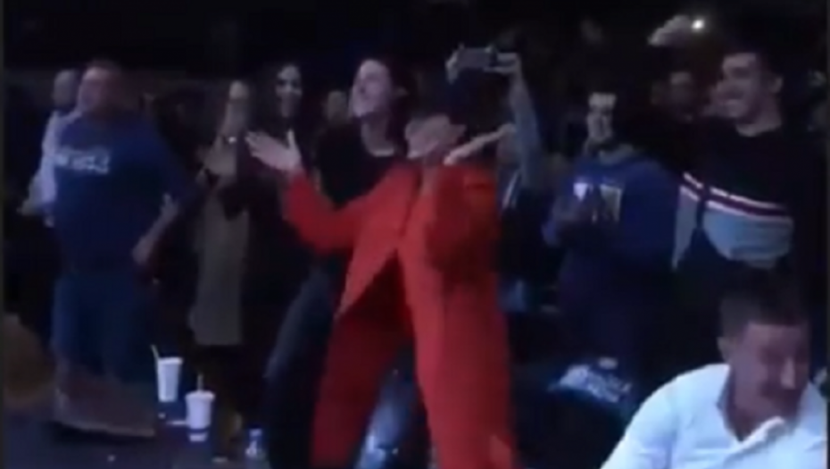 Ceca proslavlja pobedu!