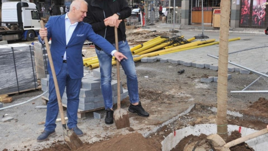 Trg Republike, Goran Vesić