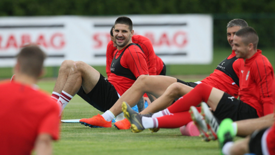 Fudbalski reprezentativci Srbije odradili prvi trening