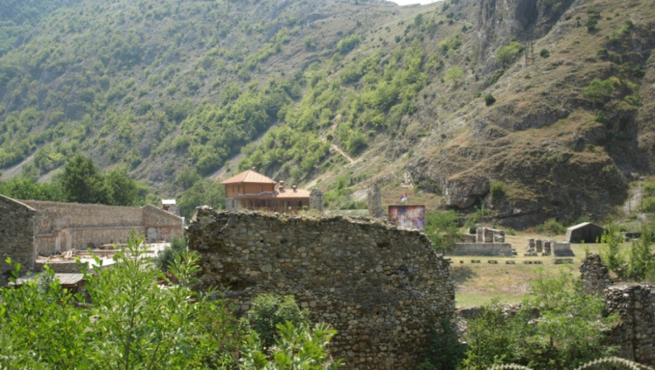 Manastir Svetih arhangela, Prizren