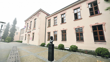 OŠ "Emilija Ostojić"