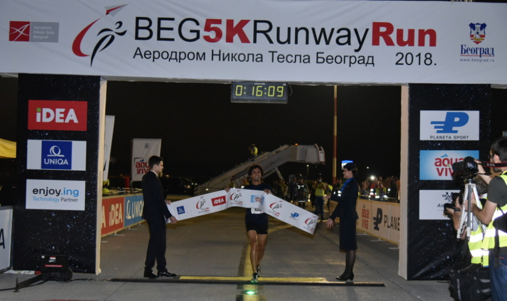 Nemanja Cerovac brani tron