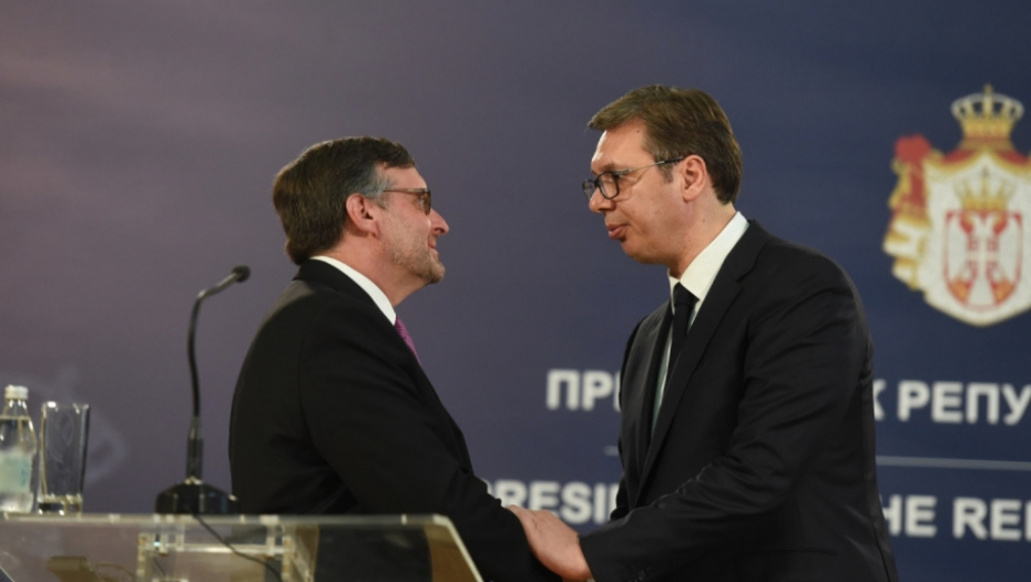 Aleksandar Vučić, Metju Palmer