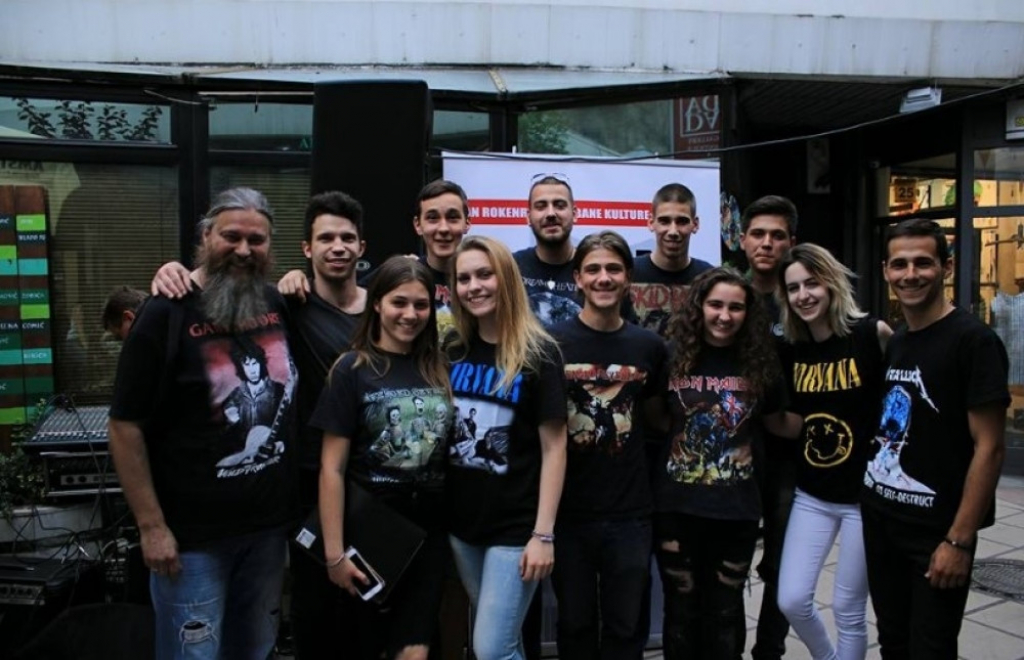 Sa&scaron;a Kostić i deo ekipe Rok Cirkusa