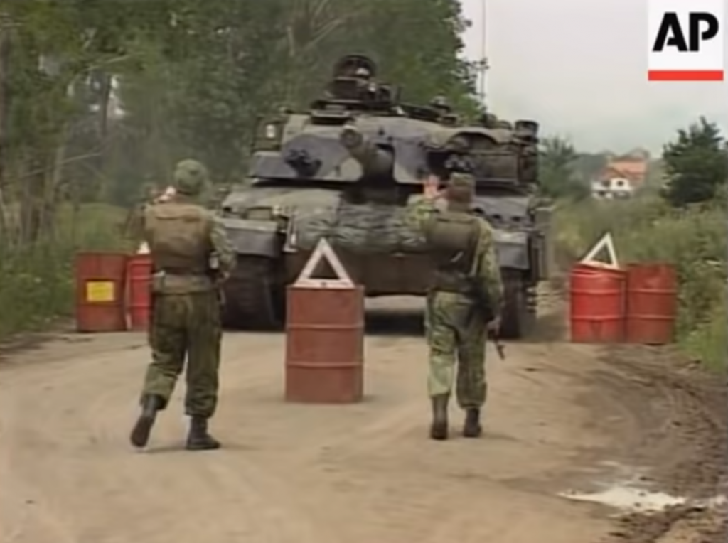 aerodrom slatina, ruski padobranci, kfor