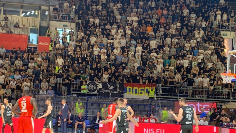 atmosfera u "Pioniru", Partizan - Crvena zvezda 