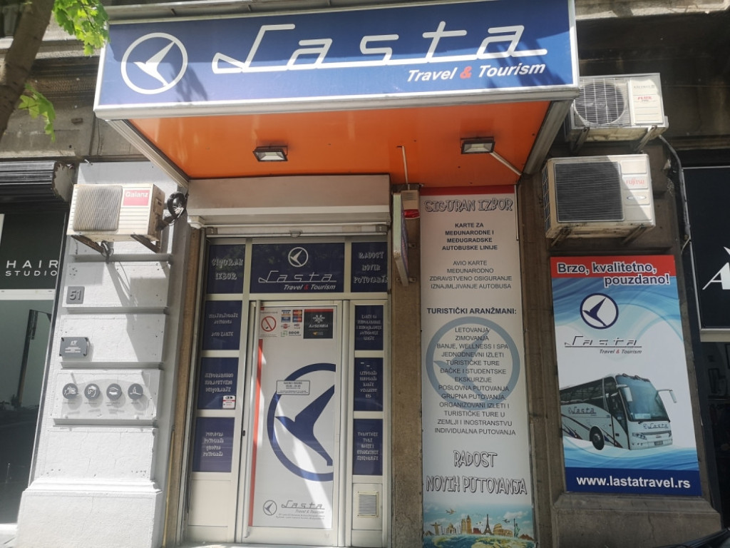 Nova poslovnica, Lasta