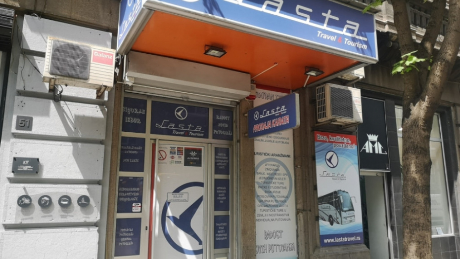 Nova poslovnica, Lasta