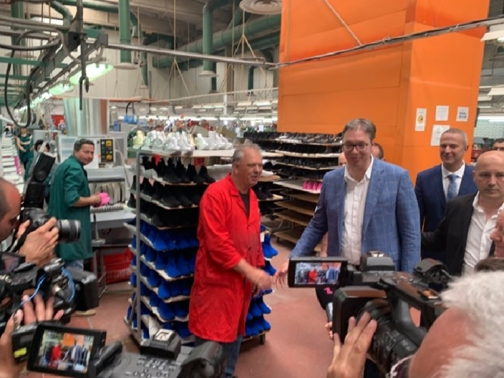 Aleksandar Vučić, poseta, fabrika obuće, Knjaževac