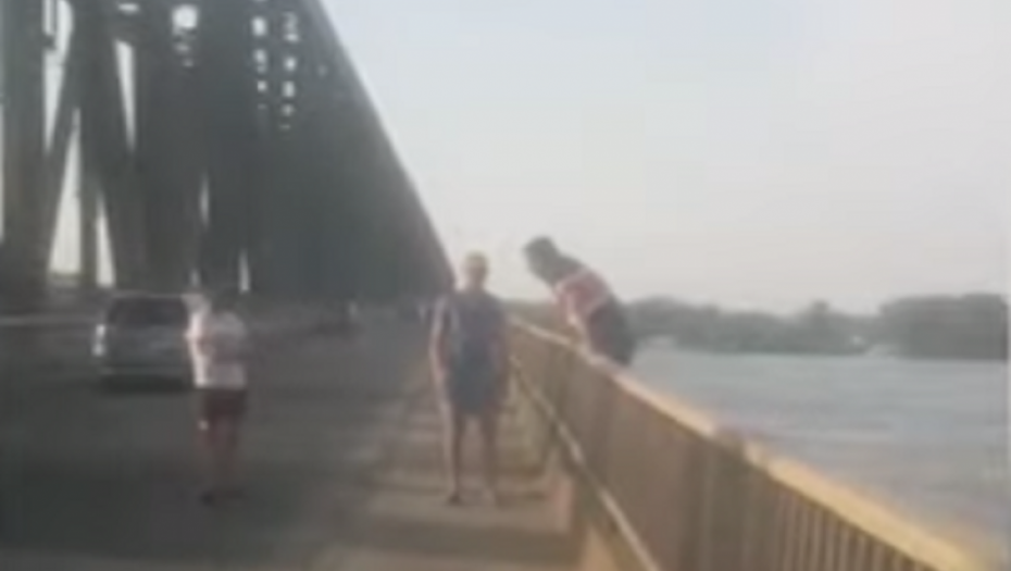 Pokušaj samoubistva na Pančevačkom mostu