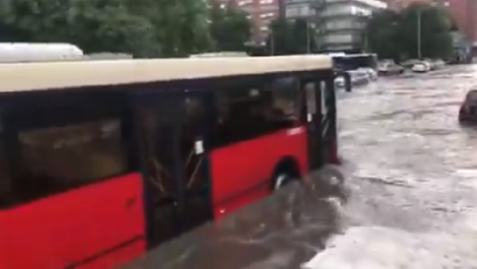 kiša. pljusak, grad