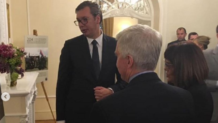 Aleksandar Vučić, Kajl Skot i Maja Gojković