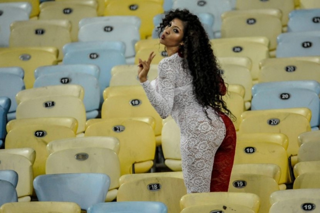 Navijačica iz Perua na Kopa Amerika