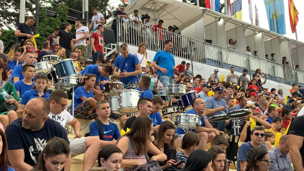 bubnjari na tribinama