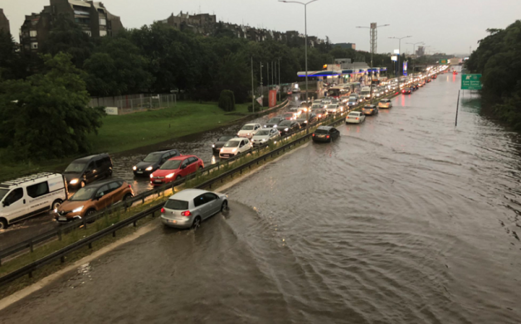 Poplava na auto-putu Beograd-Zagreb
