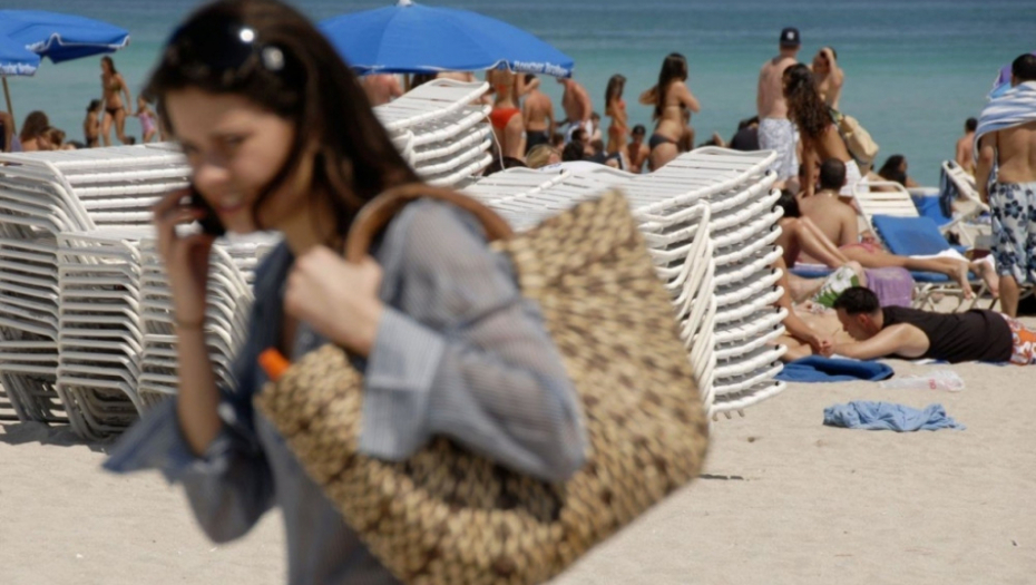 Telefon, plaža, letovanje