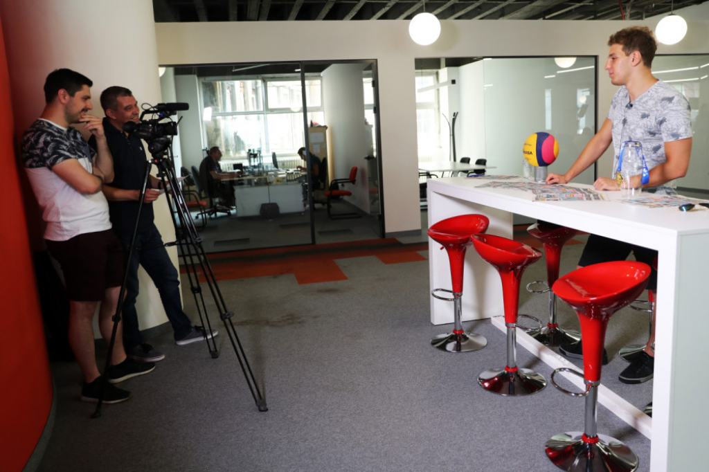 Jak&scaron;a, pazi, snima se!