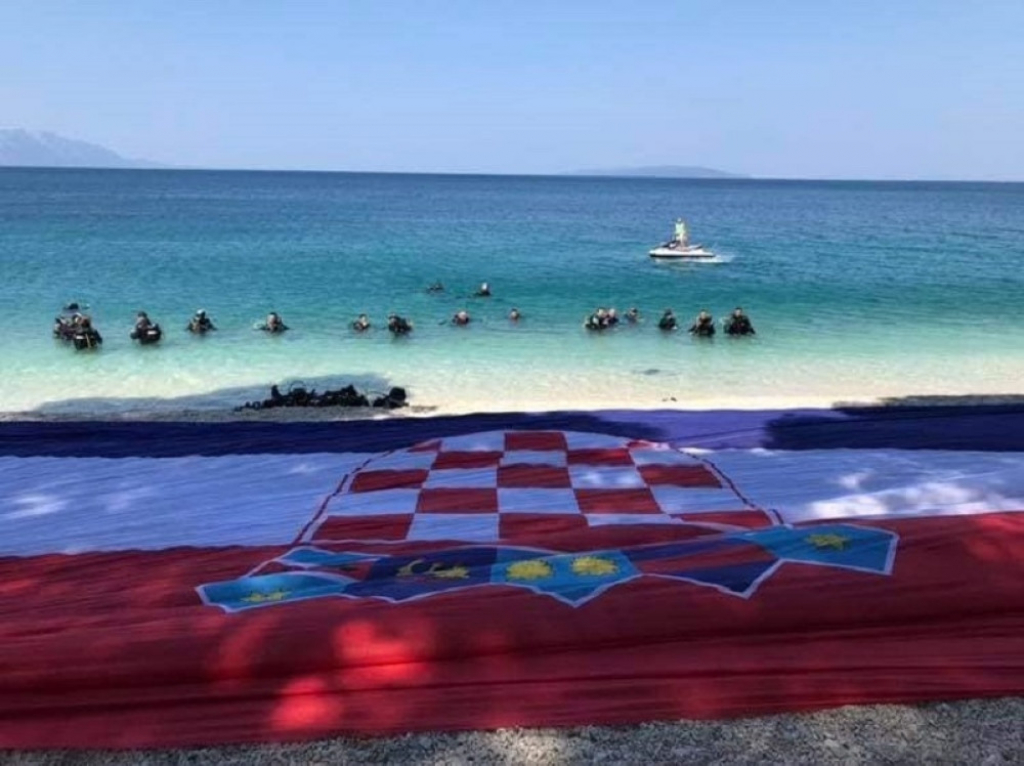 Hrvatska šahovnica u Makarskoj