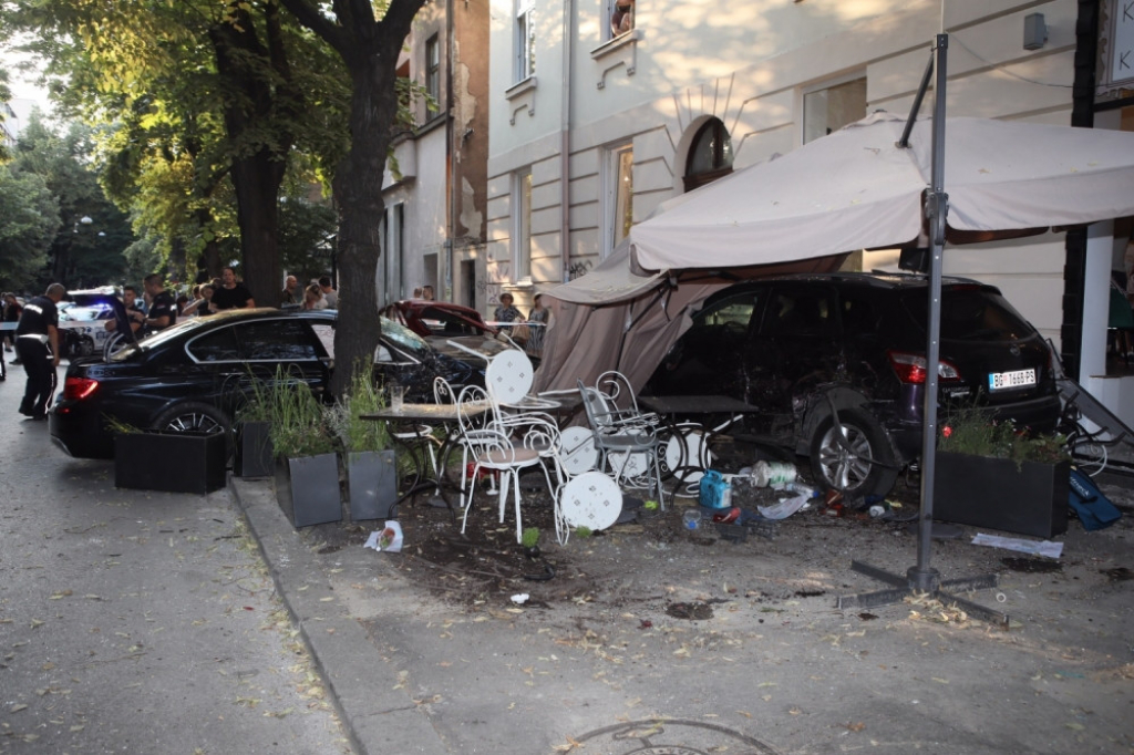 Saobraćajka, Strahinjića Bana, policija, udes