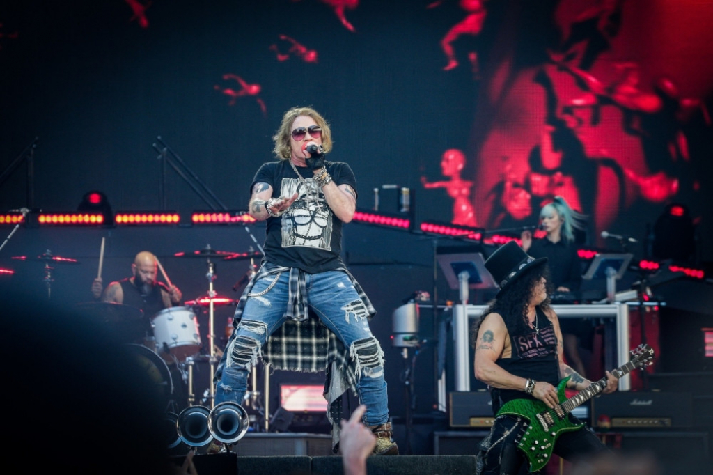 Guns N' Roses, Stiven Adler