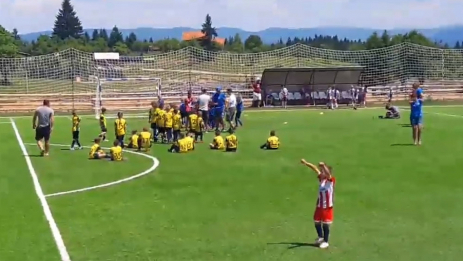 u dresu zvezde proslavlja pobedu hrvatskog kluba